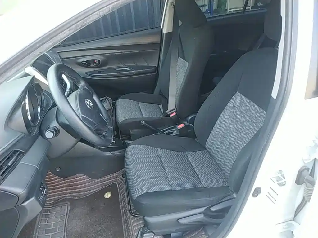 Toyota Vios FS — миниатюра 15