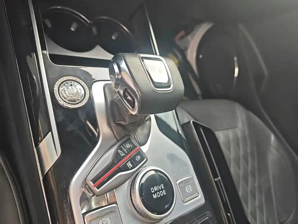 Hongqi Hongqi HS5 — миниатюра 14