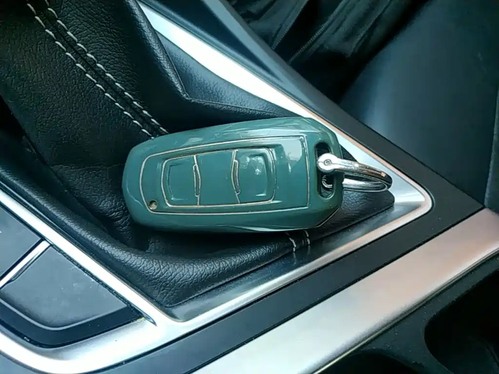 Geely Vision X3 — миниатюра 9