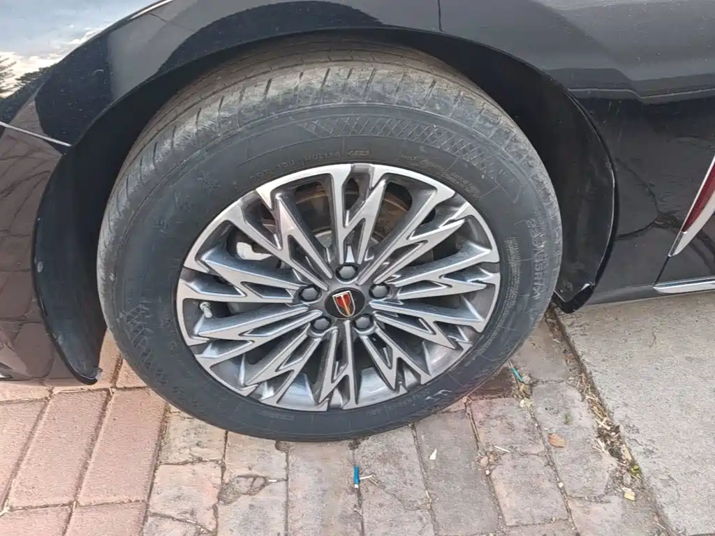 Hongqi Hongqi H5 — миниатюра 23