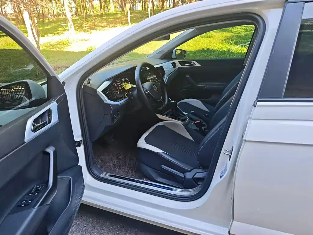Volkswagen Polo — миниатюра 7