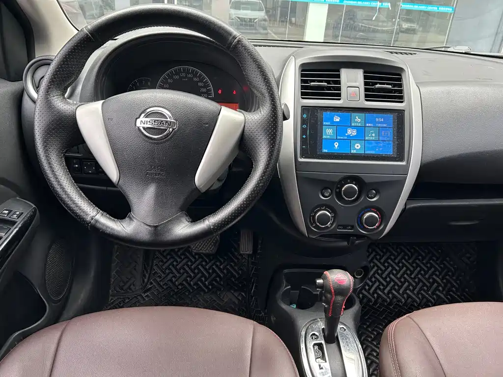 Nissan Sunny — миниатюра 8