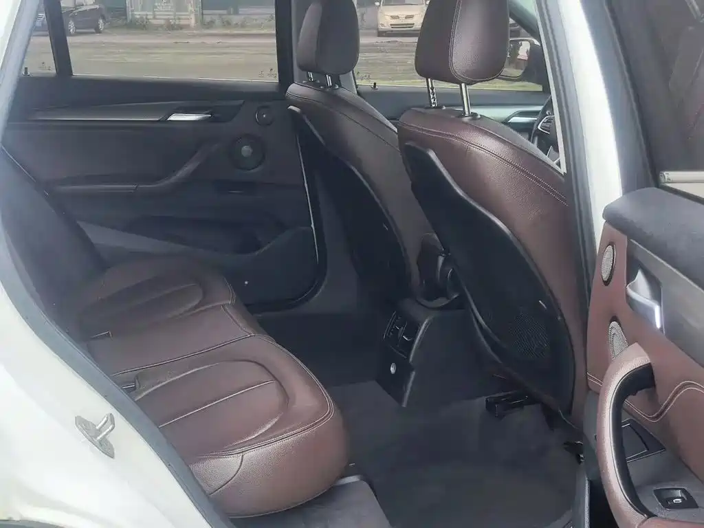 BMW X1 — миниатюра 7
