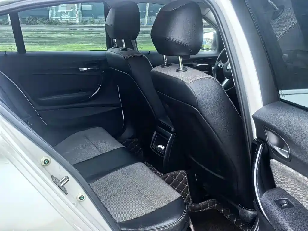 BMW 1 Series (Import) — миниатюра 7