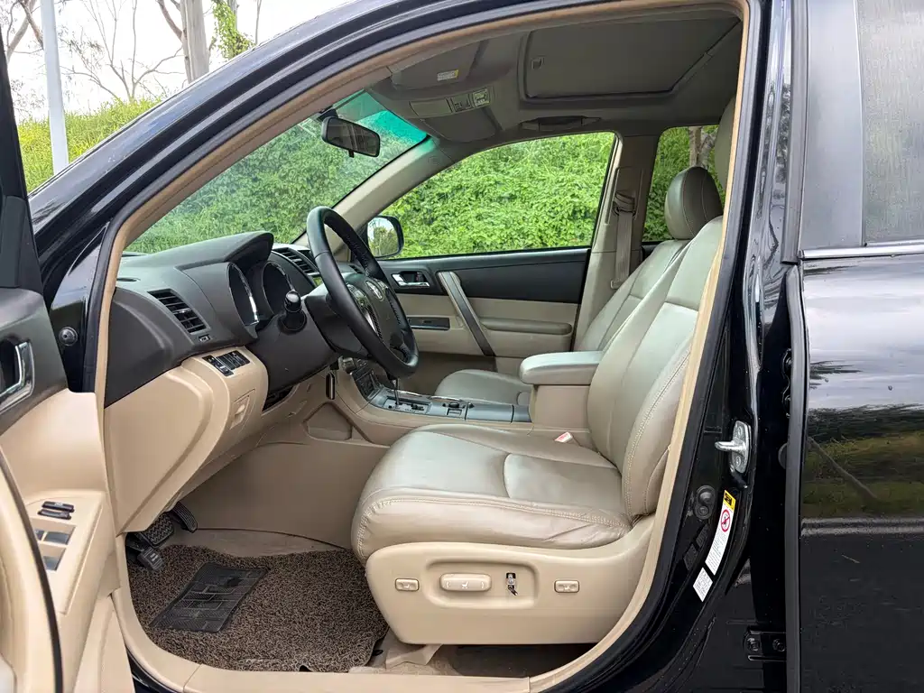 Toyota Highlander — миниатюра 6