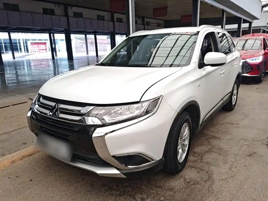Mitsubishi Outlander — миниатюра 2