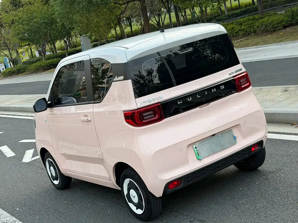Wuling MINIEV — миниатюра 4