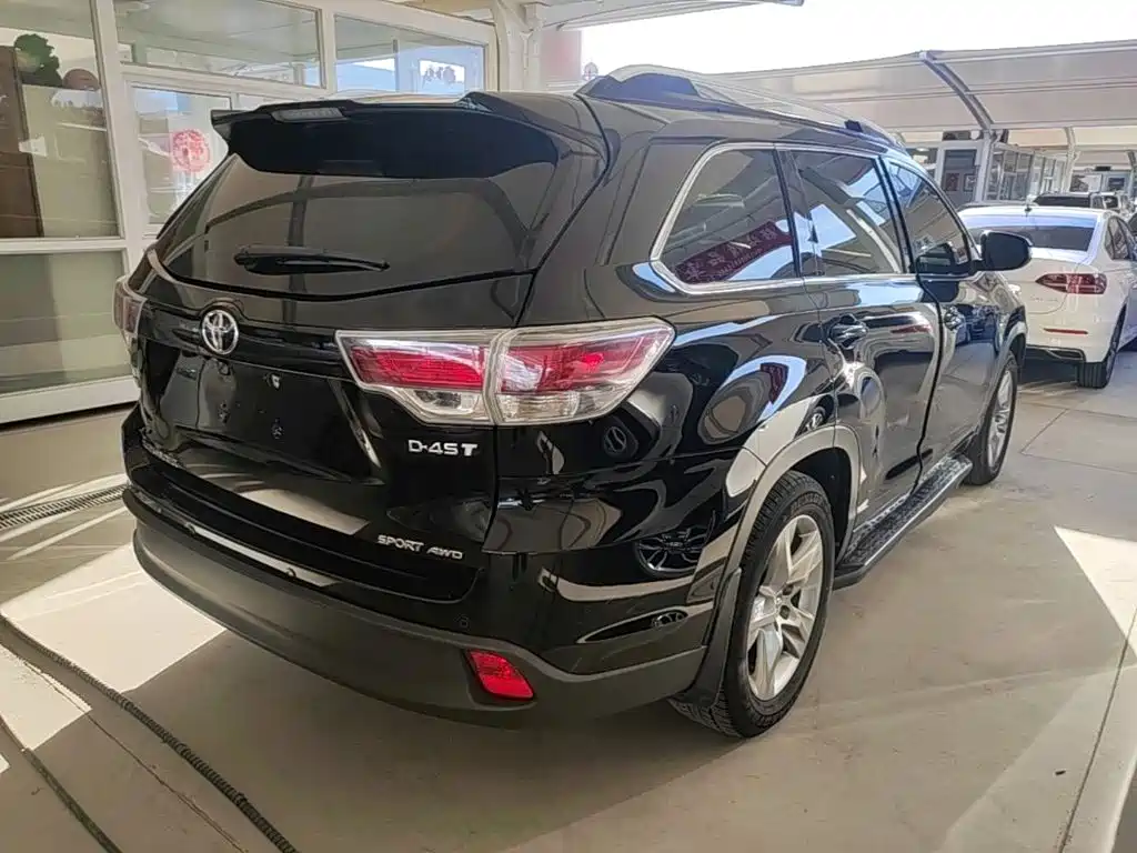 Toyota Highlander — миниатюра 7