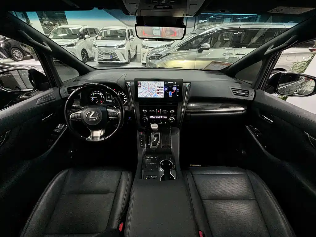 Lexus LM — миниатюра 12