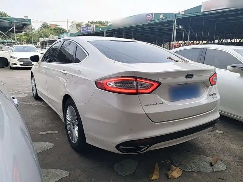 Ford Mondeo — миниатюра 5