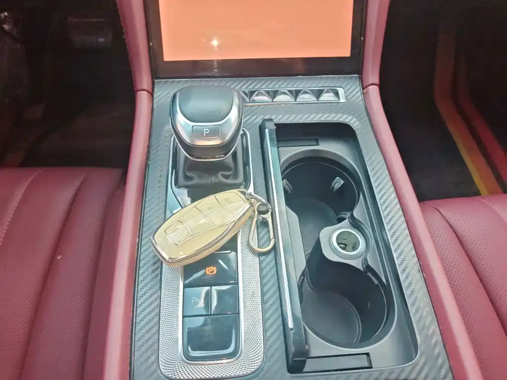 Hongqi Hongqi H5 — миниатюра 14