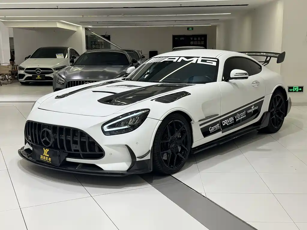 MERCEDES-BENZ AMG GT