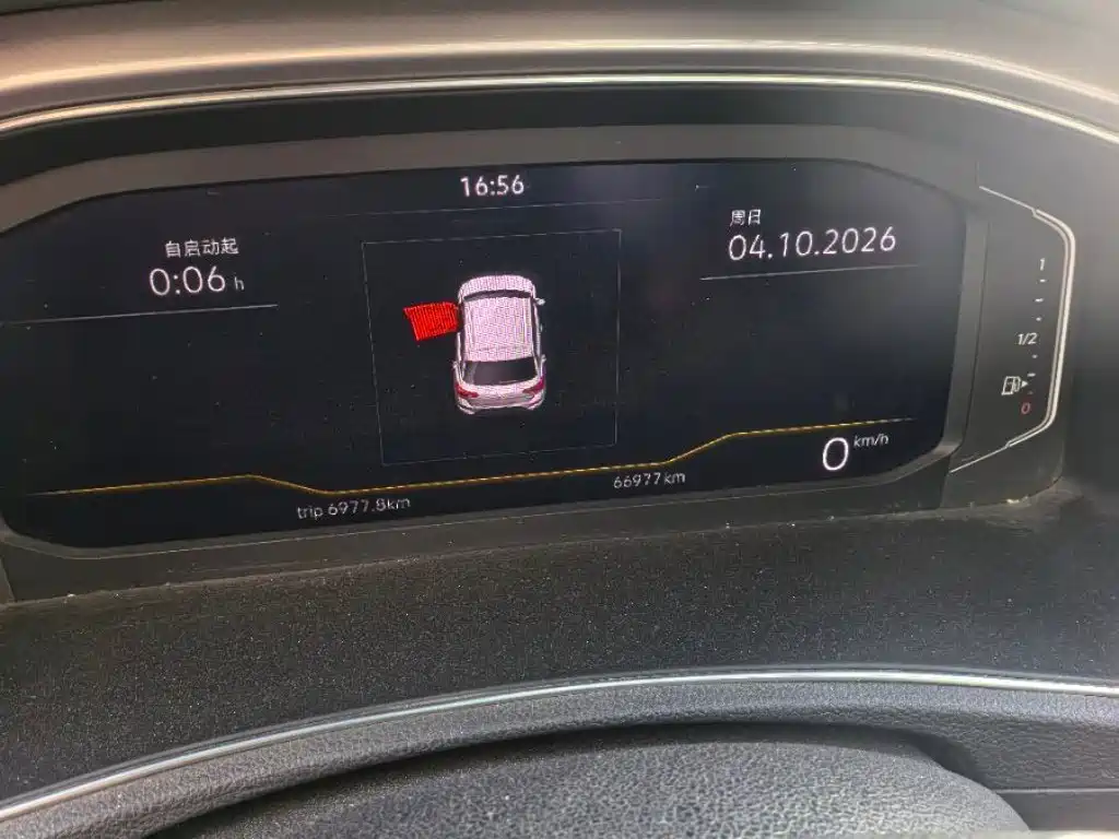 Volkswagen T-Roc — миниатюра 4