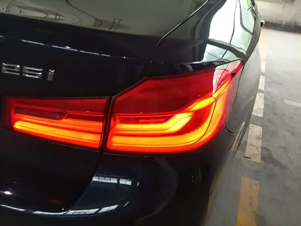 BMW 5 Series (Import) — миниатюра 8