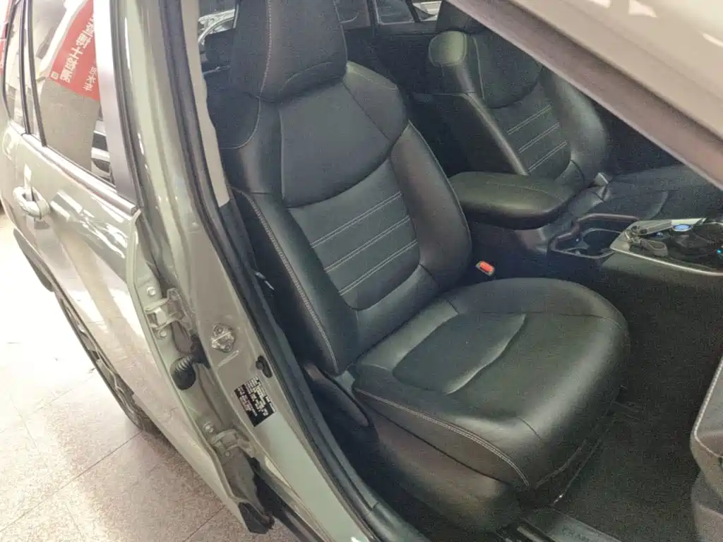 Toyota RAV4 — миниатюра 25