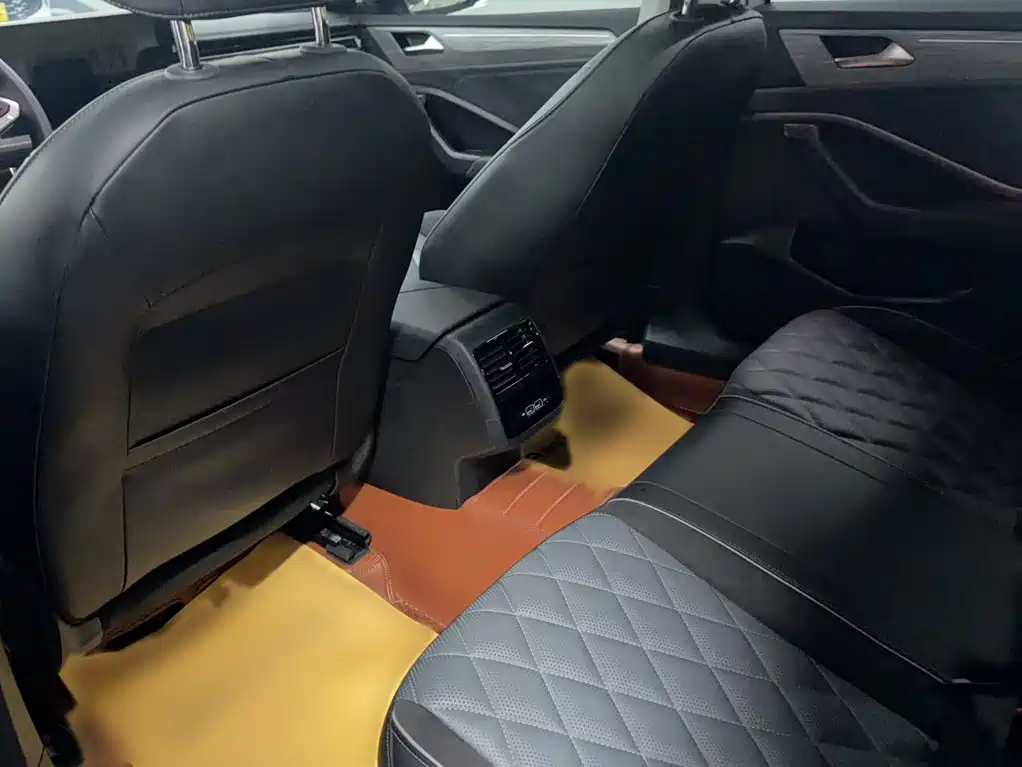 Volkswagen Sagitar — миниатюра 17