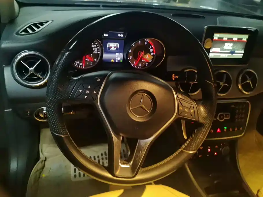 Mercedes-Benz GLA — миниатюра 15