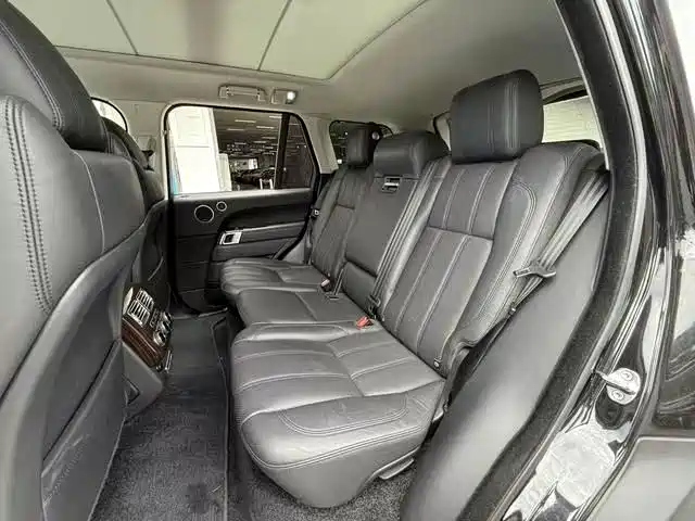 Land Rover Range Rover — миниатюра 12