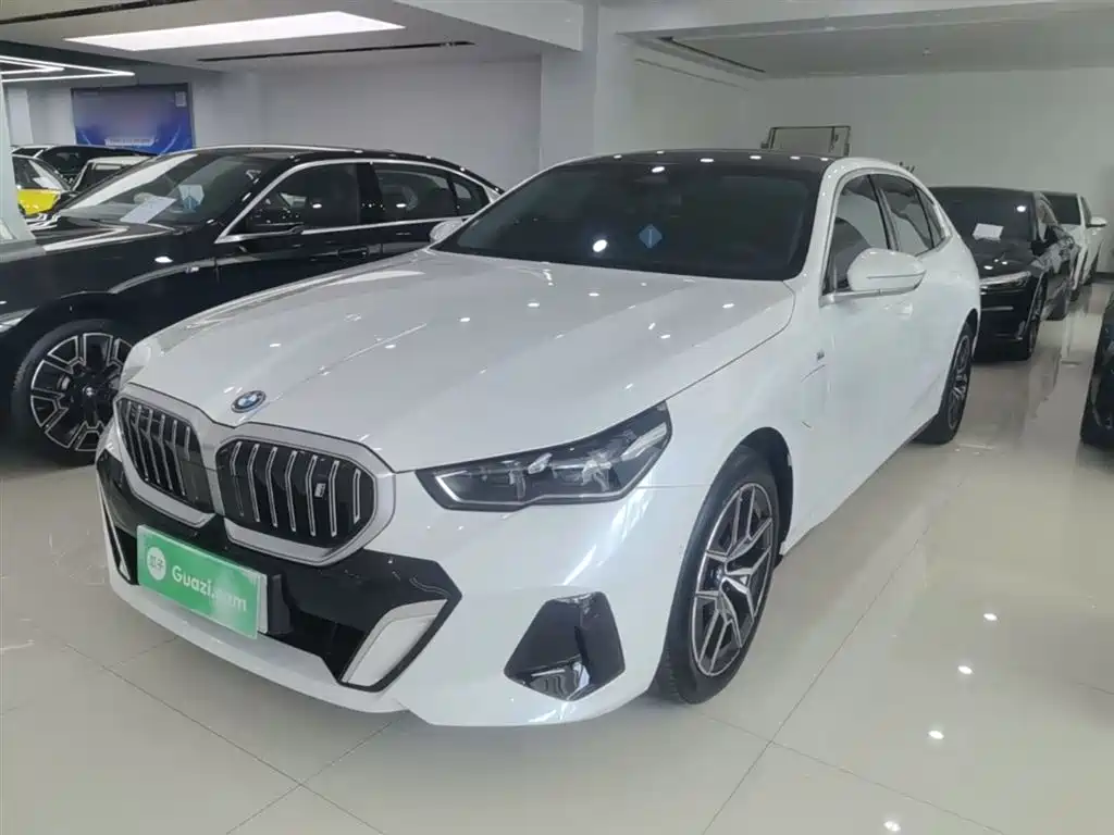 BMW i5 2025