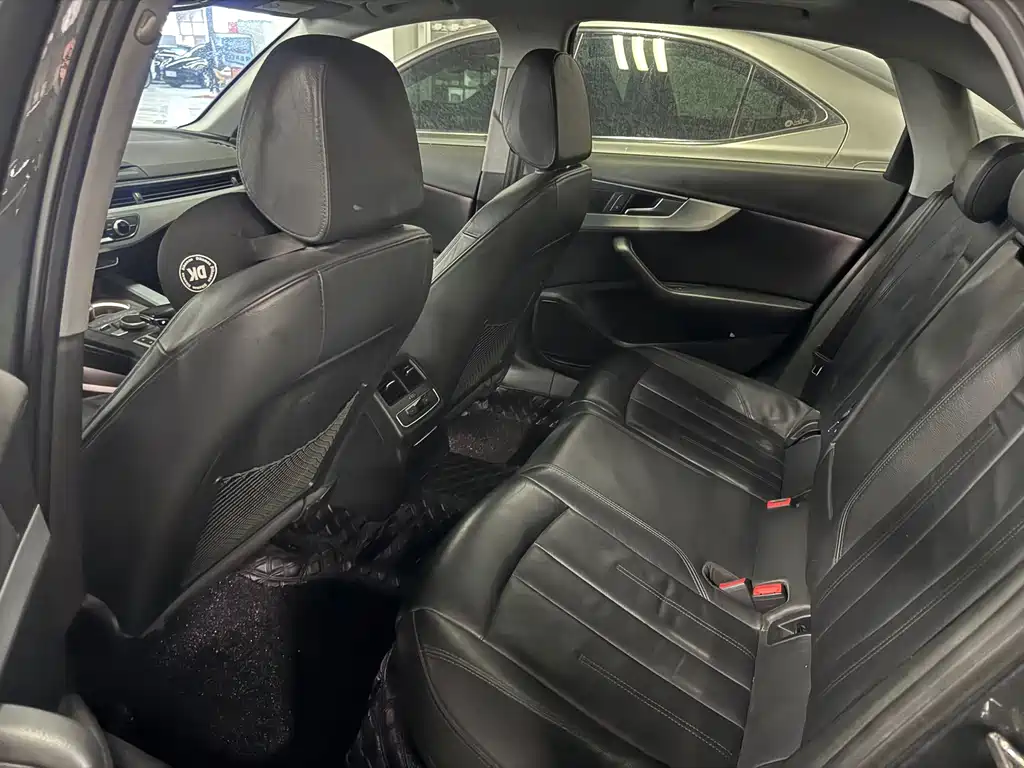 Audi A4L — миниатюра 5