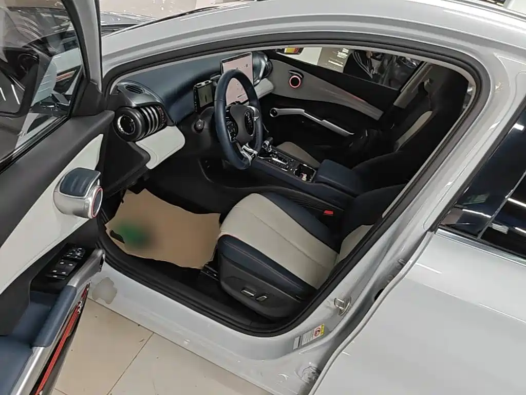 BYD Yuan Plus — миниатюра 16