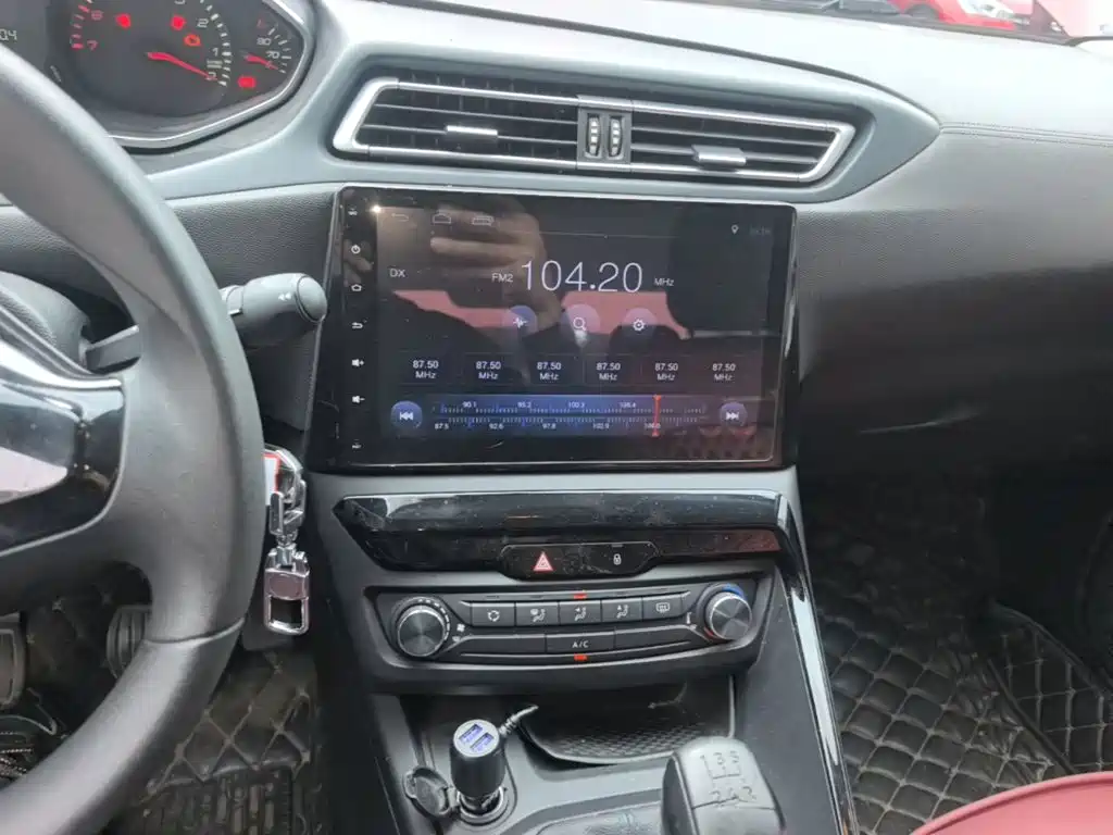 Peugeot 308 — миниатюра 13