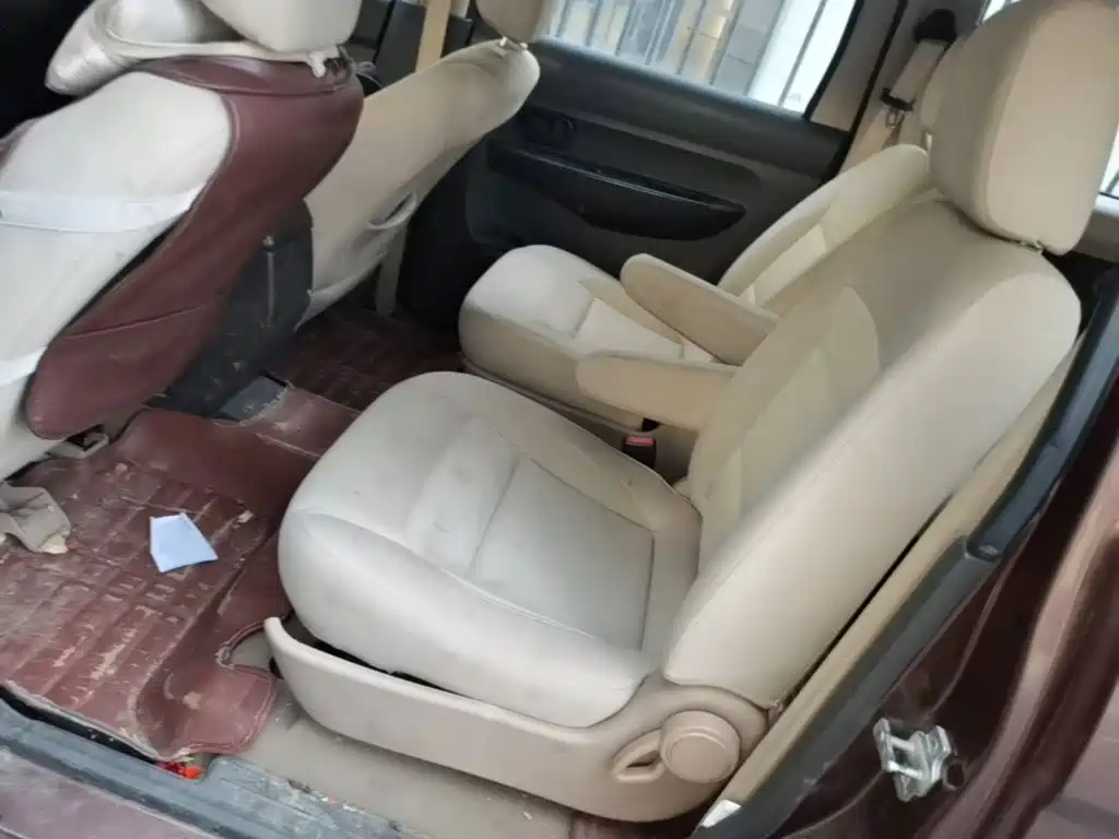 Wuling Hongguang — миниатюра 22