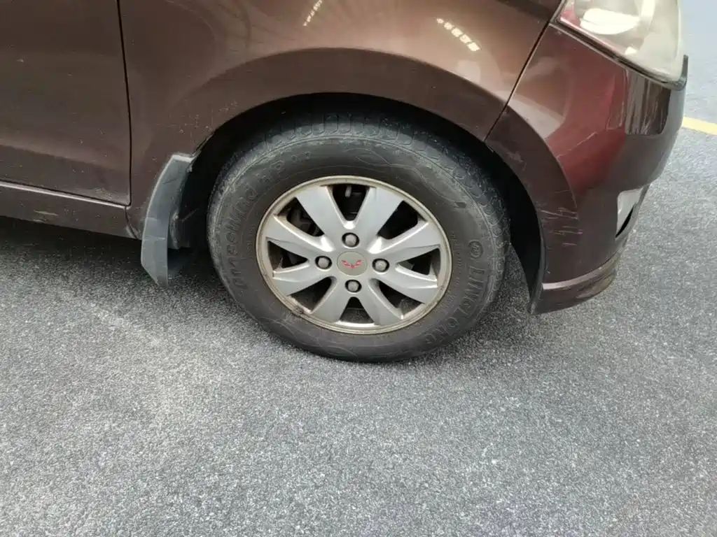 Wuling Hongguang — миниатюра 12