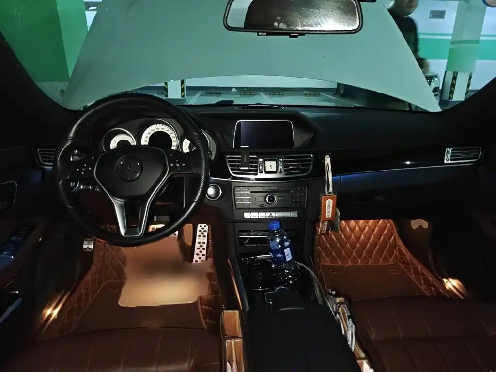 Mercedes-Benz E-Class — миниатюра 13