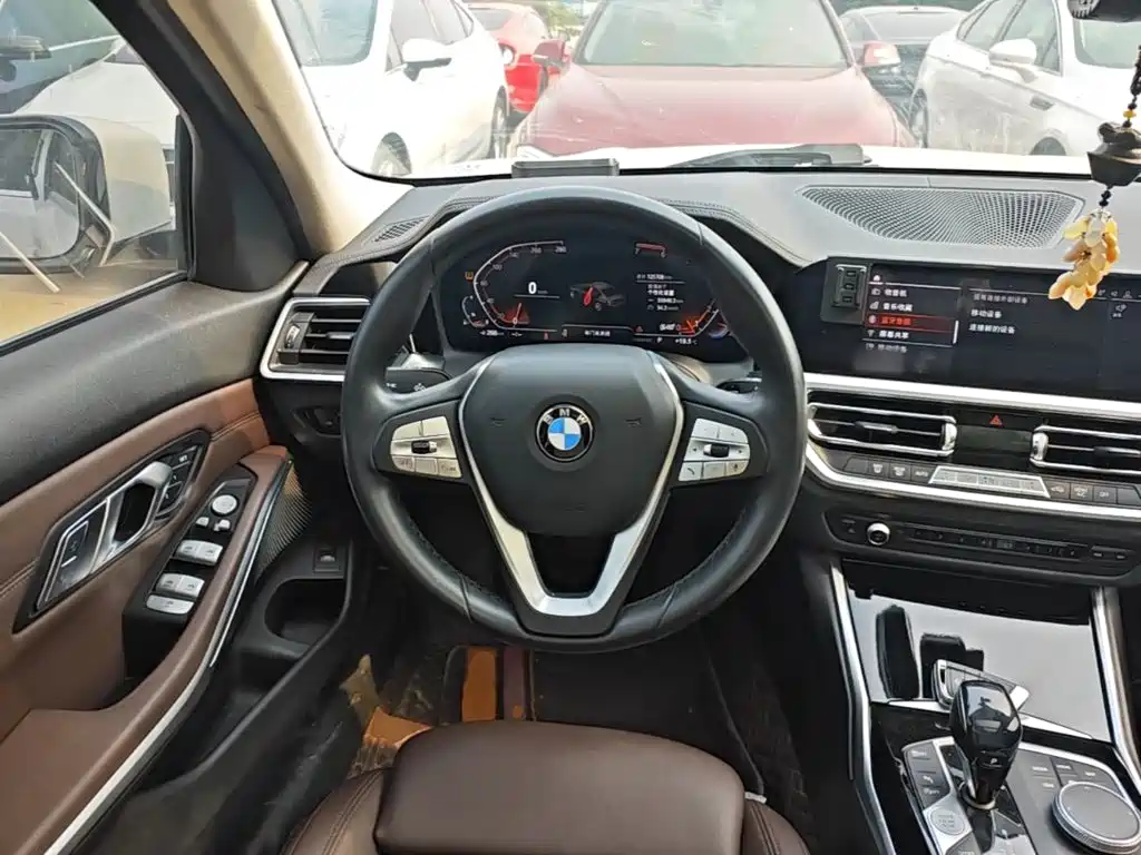 BMW 3 Series — миниатюра 11