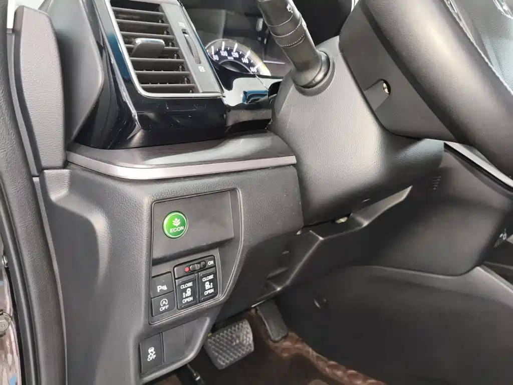 Honda Elysion — миниатюра 8