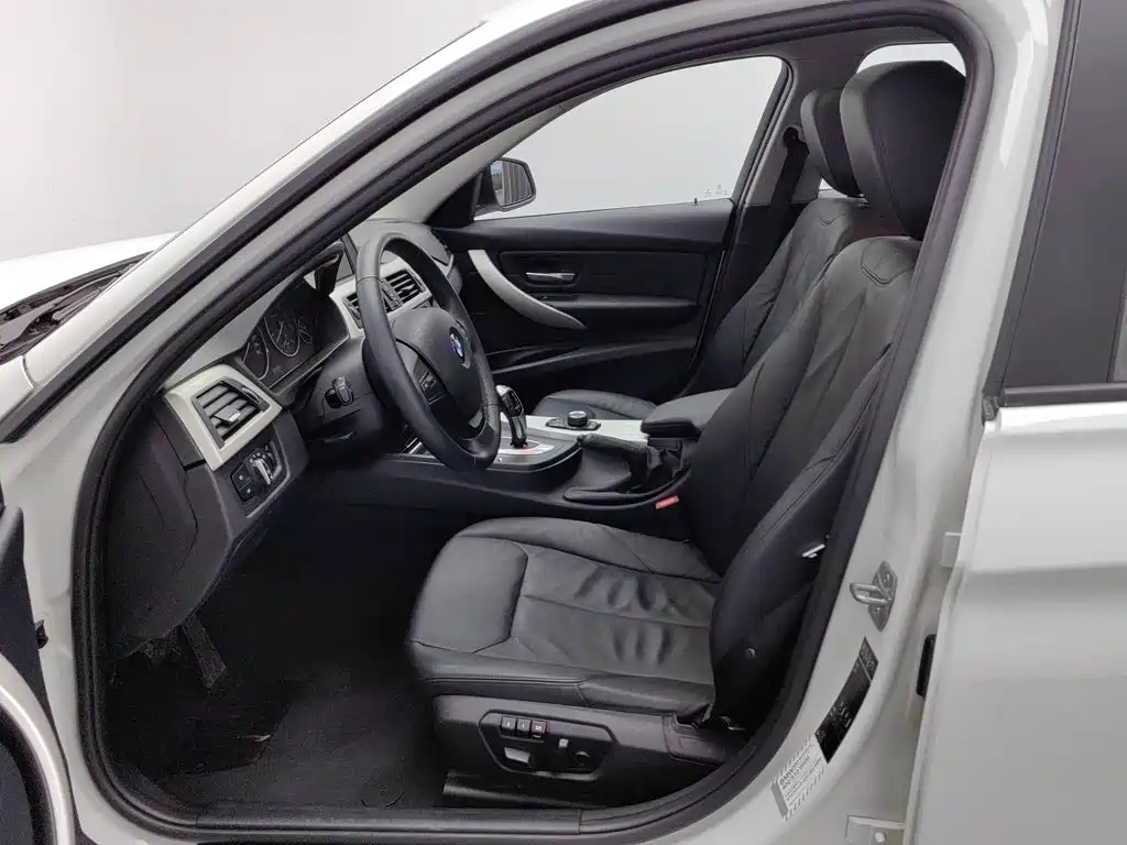 BMW 3 Series — миниатюра 10