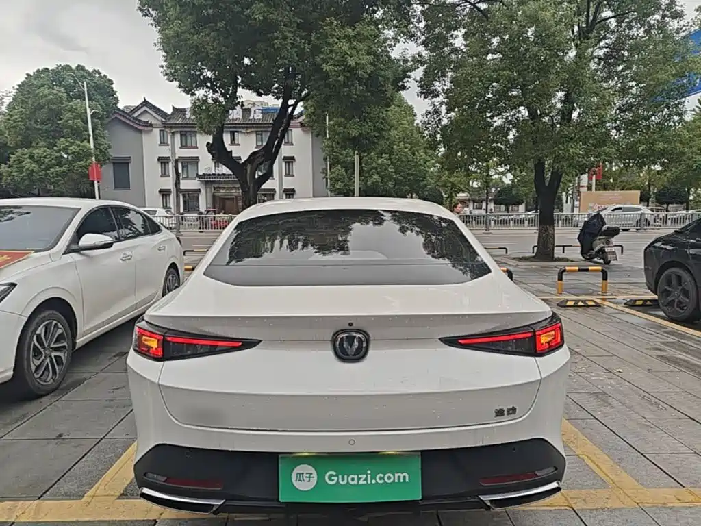 Changan Eado — миниатюра 6