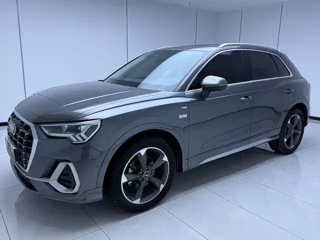 Audi Q3 35 TFSI Stylish Dynamic (1.4T)