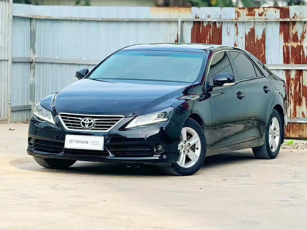 Купить Toyota Reiz