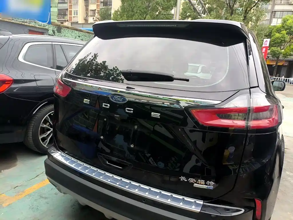 Ford Edge — миниатюра 6