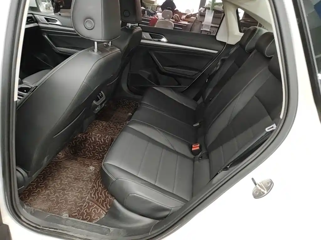 Volkswagen Lavida — миниатюра 17