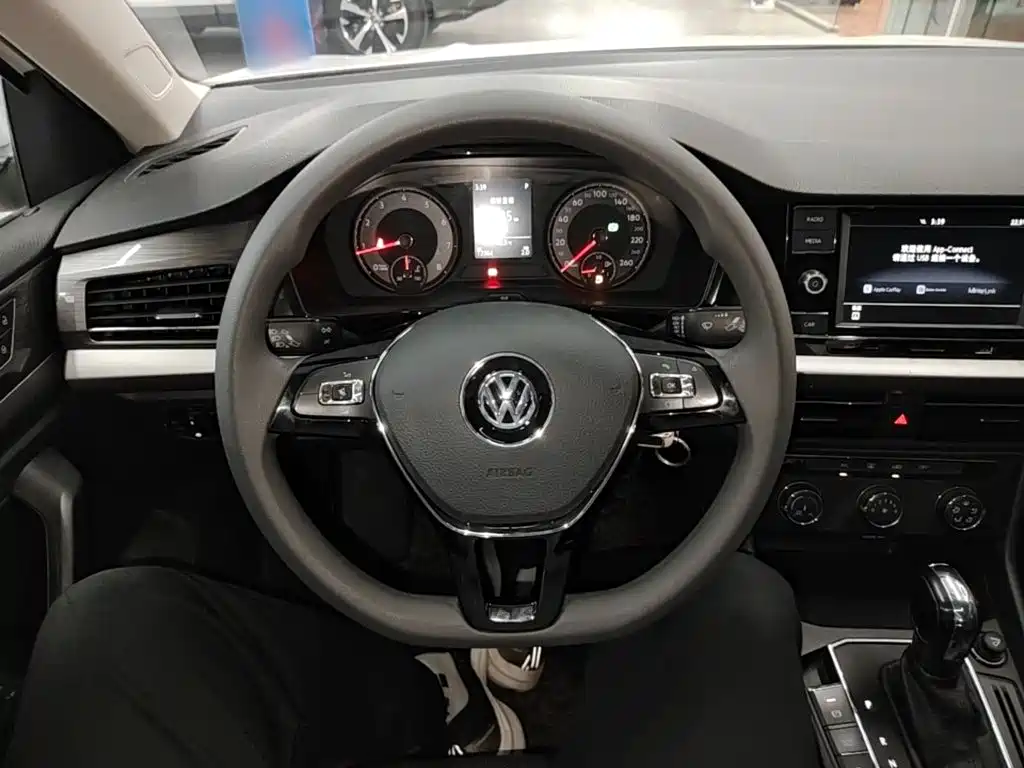 Volkswagen Lavida — миниатюра 11