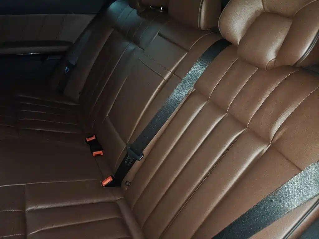 Mercedes-Benz E-Class — миниатюра 15