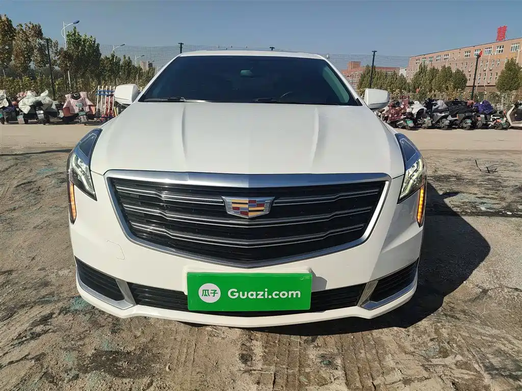 CADILLAC XTS