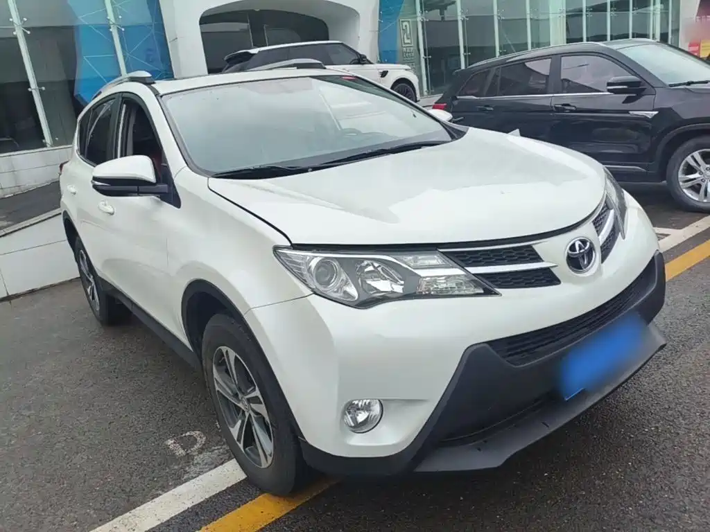 Toyota RAV4 — миниатюра 4