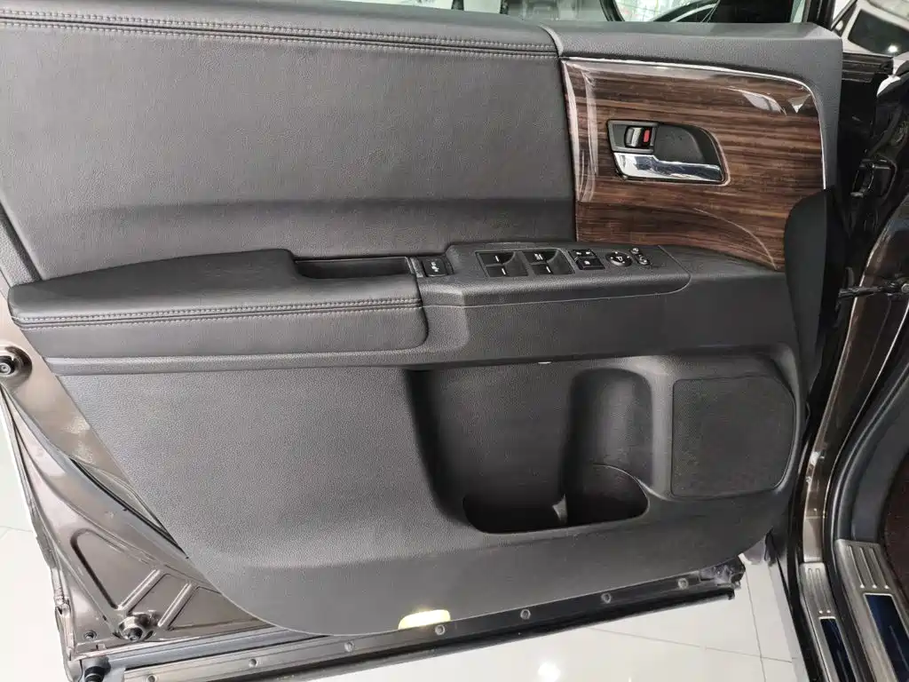 Honda Elysion — миниатюра 7