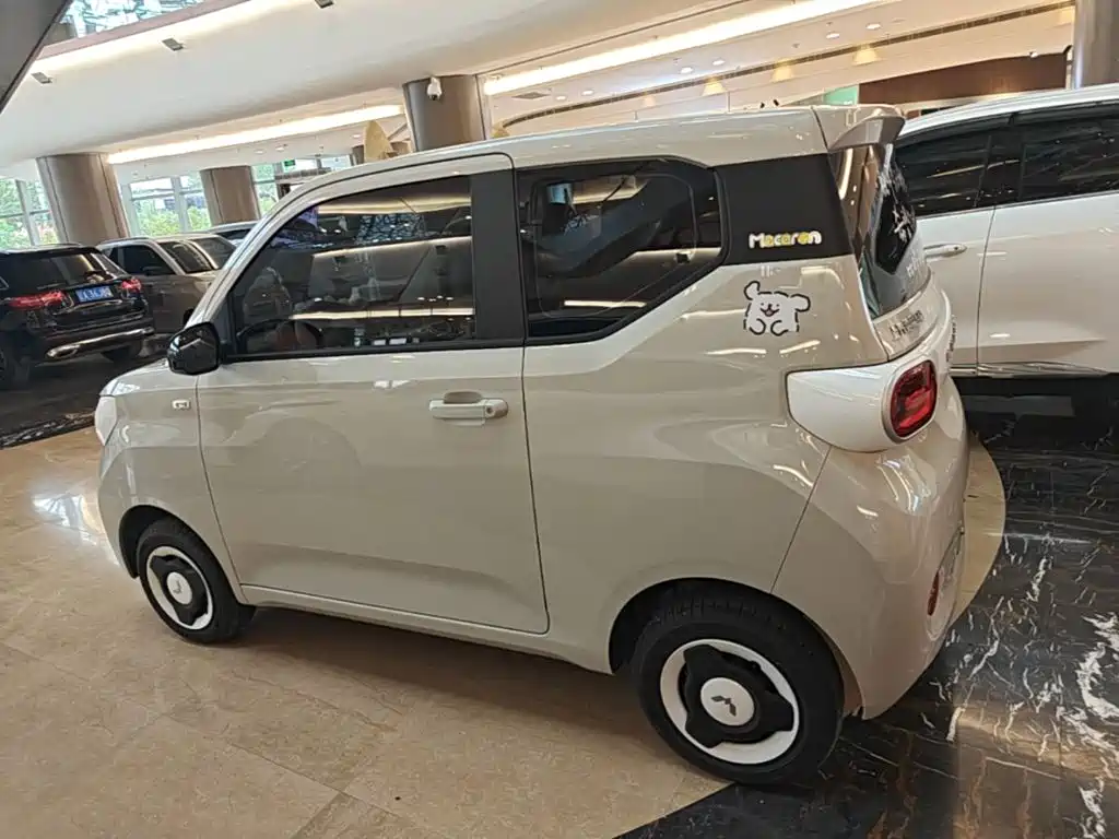 Wuling MINIEV — миниатюра 4