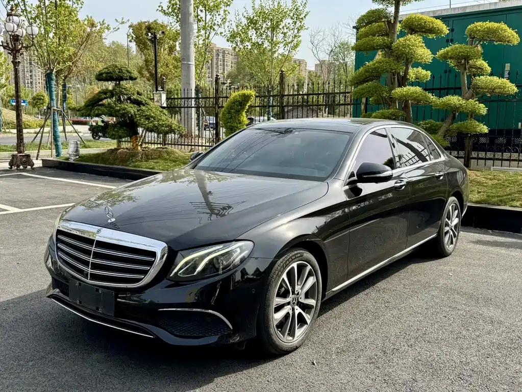MERCEDES-BENZ E CLASS