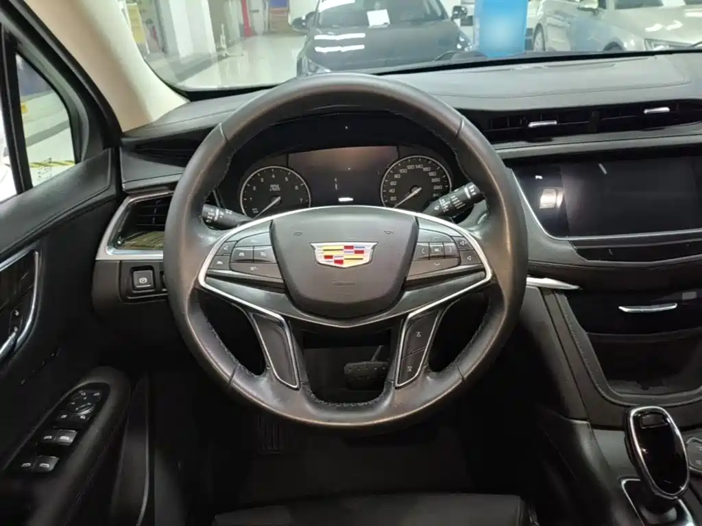 Cadillac XT5 — миниатюра 11