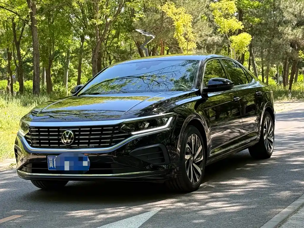 Volkswagen Passat 2025