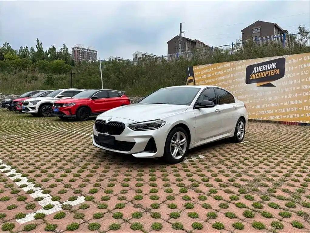 BMW 1 Series 2022 120i M Sport Night Edition