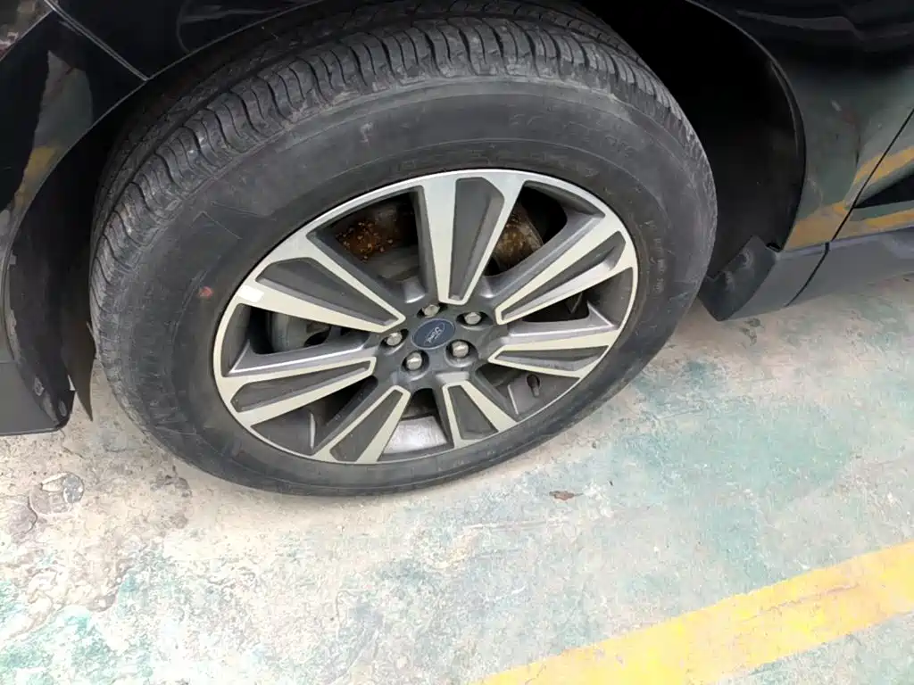 Ford Edge — миниатюра 23