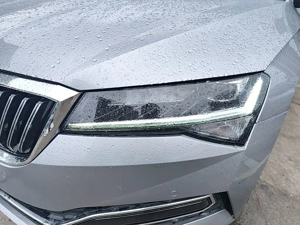 Skoda Superb — миниатюра 24