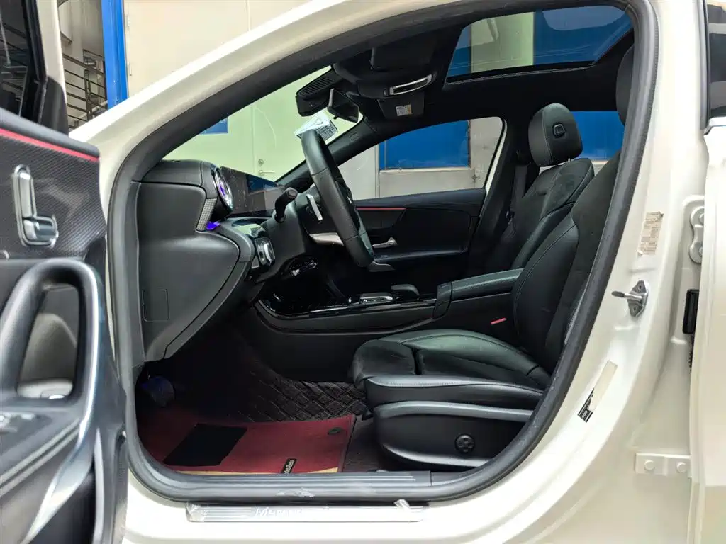 MERCEDES-BENZ A CLASS